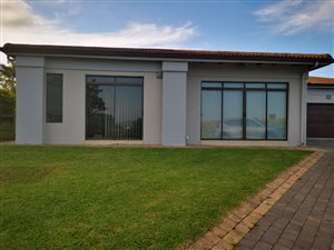 3 Bed House in Palm Lakes Estate