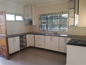 4 Bed House in Macleantown