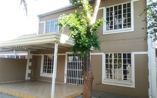 3 Bedroom House in Rietvalleirand