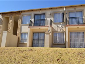 Bachelor apartment in North Riding AH