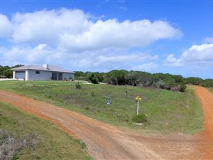 848 m² Land available in Paradise Beach