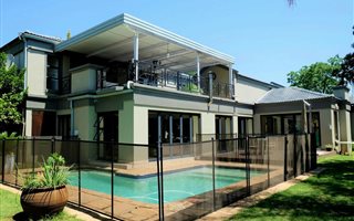 4 Bedroom House in Silver Lakes Golf Estate