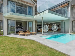 4 Bed House in Kingswood Golf Estate