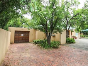 4 Bed House in Dan Pienaar