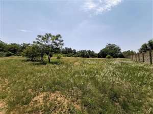 8565 m² Land available in Chartwell