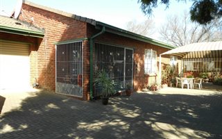 3 Bedroom Townhouse in Newcastle Central