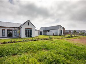 3 Bed House in St Johns Village