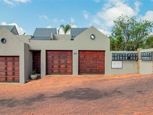 3 Bed Townhouse in Blue Gill