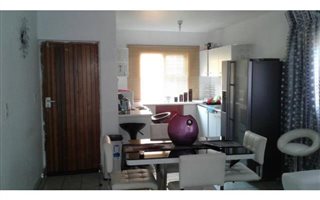 2 Bedroom Duplex in Arboretum