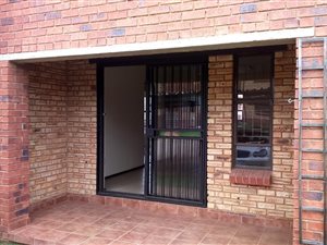 2 Bed Apartment in Noordheuwel