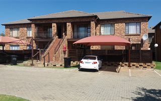 2 Bedroom Townhouse in Sonneveld