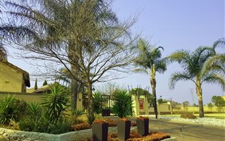 2 Bedroom Apartment in Moreleta Park