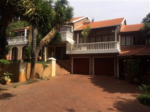 4 Bed House in Moreleta Park