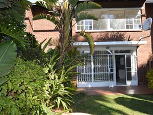 3 Bed Duplex in Bedford Gardens