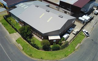 900 m² Industrial space in Amalgam