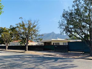 3 Bed House in George South