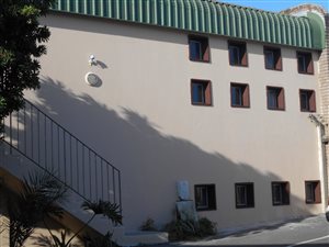 105 m² Commercial space in Springfield