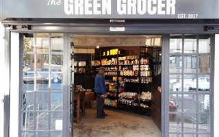 70 m² Retail Space in City and Suburban