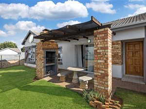 3 Bed House in Roseacre