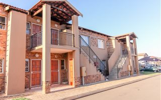 2 Bedroom Apartment in Protea Glen