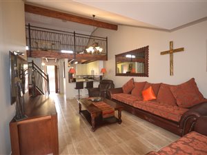 4 Bed Apartment in Magalieskruin