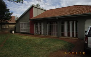 2 Bedroom House in Golf Park