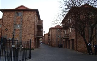 Bachelor apartment in Willow Acres