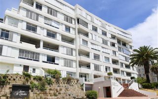 2 Bedroom Apartment in Fresnaye
