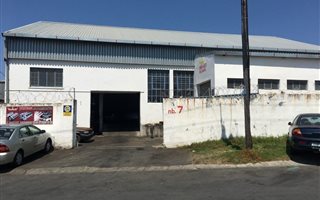 658 m² Commercial space in Braelyn
