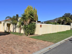 3 Bed House in Northern Paarl
