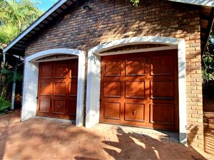 5 Bed House in Florauna