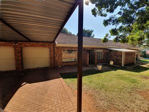 3 Bed House in Karen Park