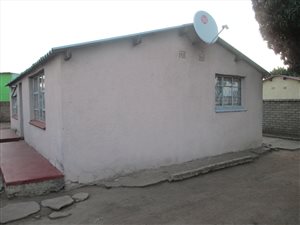 2 Bed House in Mabopane