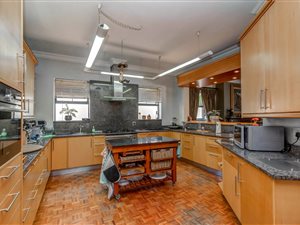 5 Bed House in Dainfern Golf Estate