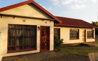 3 Bedroom House in Albertsdal