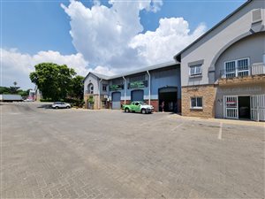 300 m² Industrial space in Linbro Park