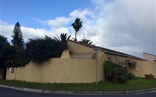 3 Bedroom House in Lakeside