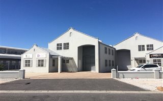 186 m² Commercial space in Blue Downs