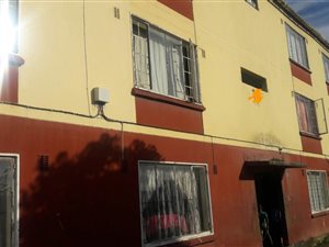 2 Bed Flat in Newlands East