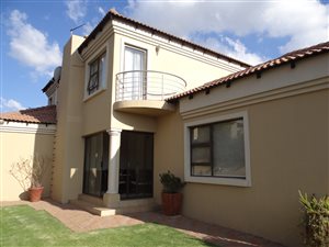 3 Bed House in Blue Valley Golf Estate