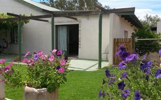 4 Bedroom House in Nieuwoudtville