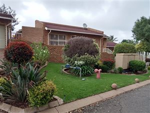 3 Bed Townhouse in Helderkruin