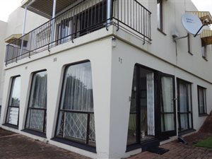 3 Bed Apartment in Trafalgar