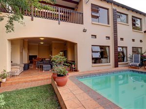 4 Bed House in Woodhill