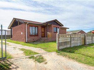 3 Bed House in Levalia