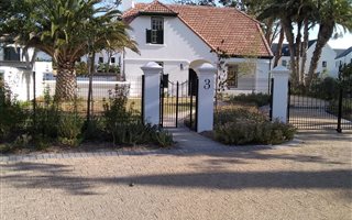 4 Bedroom House in Helderberg Estate