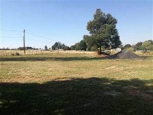 892 m² Land available in Derby