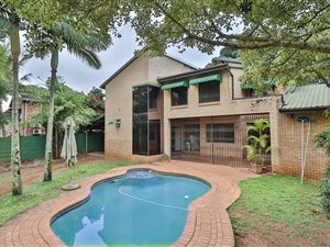 5 Bed House in Meerensee