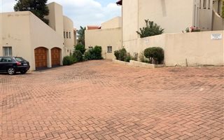 3 Bedroom Duplex in Corlett Gardens