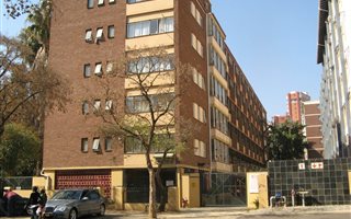 2 Bedroom Apartment in Sunnyside
